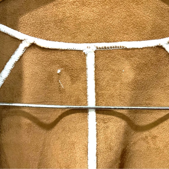 Cozy Sherpa Coat - Picture 6 of 9